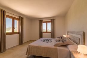 Villa in Spain With Private Pool & Beaches Nearby