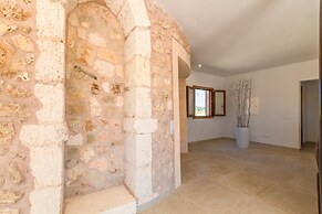 Villa in Spain With Private Pool & Beaches Nearby