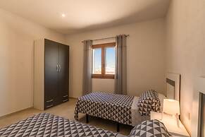 Villa in Spain With Private Pool & Beaches Nearby