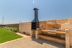 Villa in Spain With Private Pool & Beaches Nearby