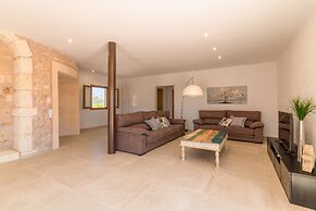 Villa in Spain With Private Pool & Beaches Nearby