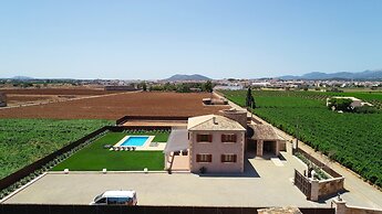 Villa in Spain With Private Pool & Beaches Nearby