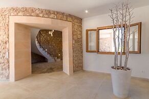 Villa in Spain With Private Pool & Beaches Nearby