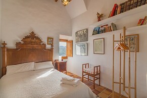Spacious Lexiclati Villa With Pool