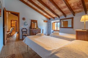Spacious Lexiclati Villa With Pool