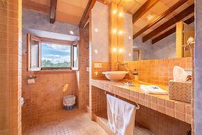 Spacious Lexiclati Villa With Pool