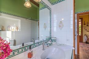 Spacious Lexiclati Villa With Pool