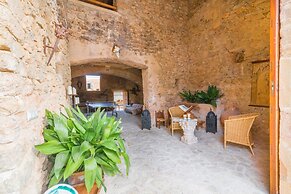 Spacious Lexiclati Villa With Pool