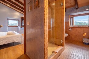 Spacious Lexiclati Villa With Pool