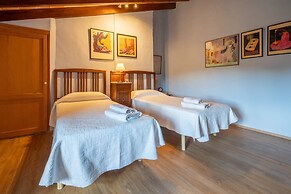 Spacious Lexiclati Villa With Pool
