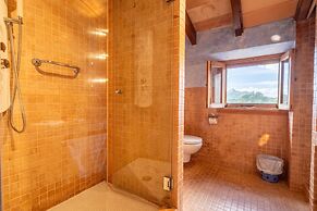 Spacious Lexiclati Villa With Pool