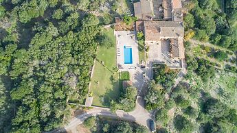 Spacious Lexiclati Villa With Pool