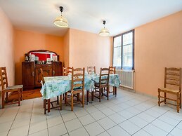 Spacious Home With Beach Access