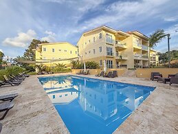 Hillside Condo - 2BR Charming APT Close to Strip!