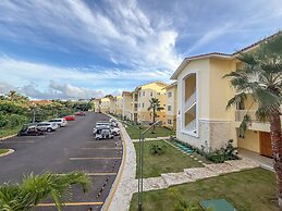 Hillside Condo - 2BR Charming APT Close to Strip!
