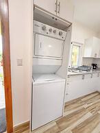 Hillside Condo - 2BR Charming APT Close to Strip!