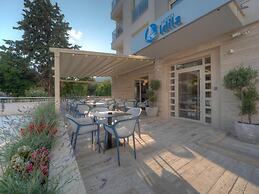 Hotel Idila