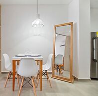 Salguero Suites By HostPro