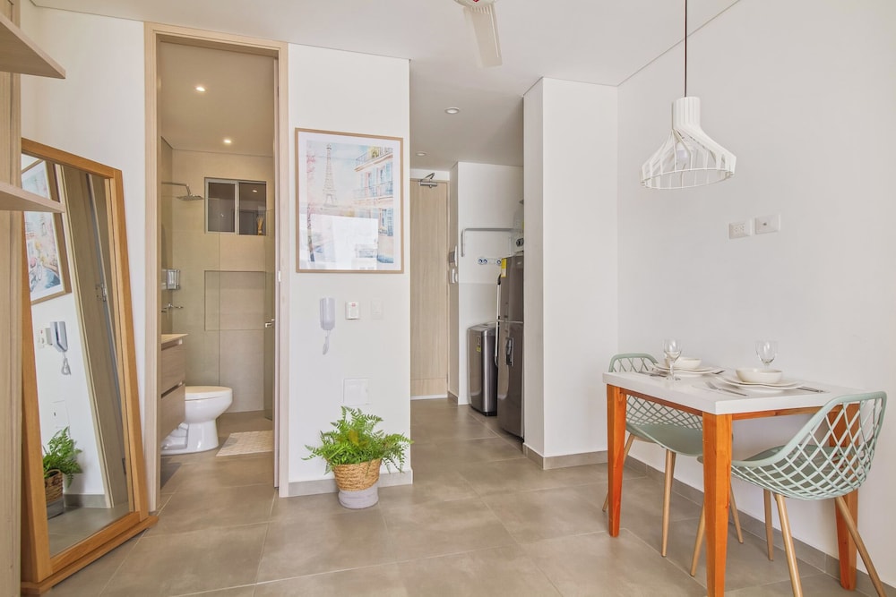 Salguero Suites By HostPro
