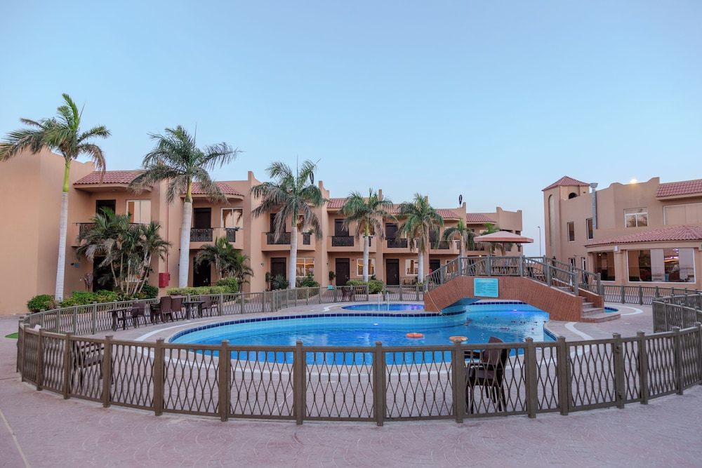 ALAHLAM CHALET YANBU