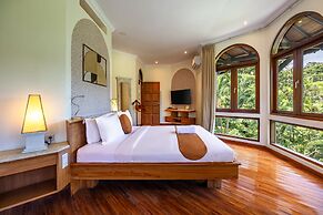 Cove Urbanest Inn