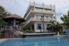 Sacaan Tropical Breeze Resort