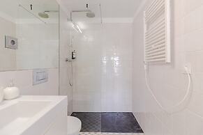 Charming Studio, Ideal for Smaller Groups