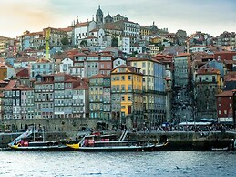 Charming Central Escape, Oporto