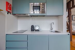 Pretty Apartment With Modern Comforts