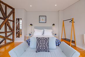 Pretty Apartment With Modern Comforts