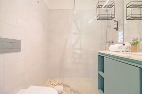 Pretty Apartment With Modern Comforts