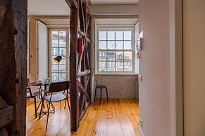 Pretty Apartment With Modern Comforts