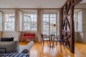 Pretty Apartment With Modern Comforts