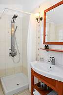 Asterias Boutique Hotel