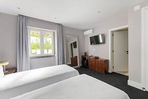 Avenue Hill Hotel