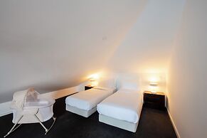 Avenue Hill Hotel