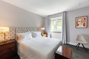 Avenue Hill Hotel