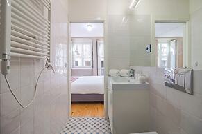 Central Porto Apartment With Balcony