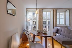 Central Porto Apartment With Balcony
