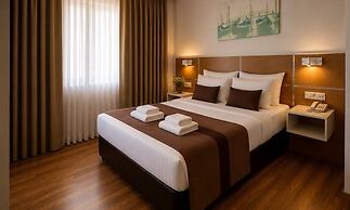 PALM BEACH HOTEL