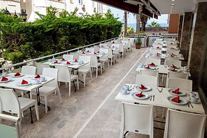 PALM BEACH HOTEL