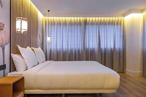 HA Aparthotel Retiro Suites