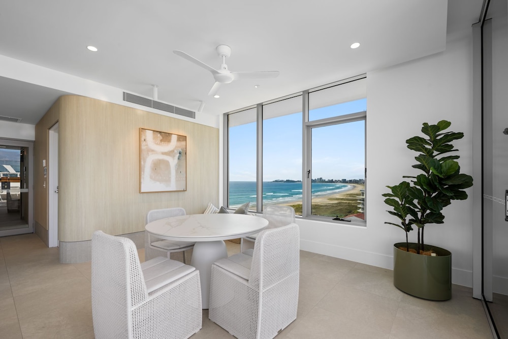 Bilinga Beachfront Luxury at Lana