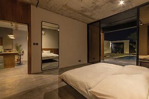 Portal Chalets With Private Pool- Qirwan