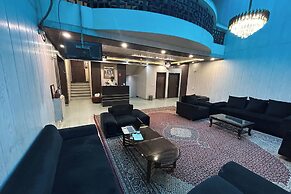 Hotel B K House