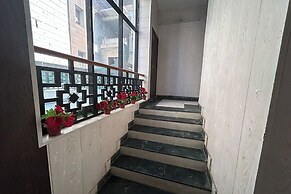 Hotel B K House