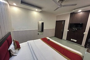 Hotel B K House