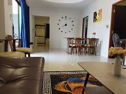 Suksabai Raiwan And Pool Villa