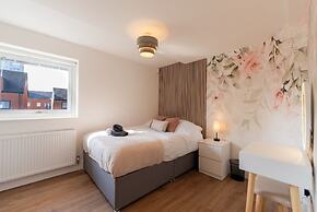 Luxury 8 Bed Home Manchester