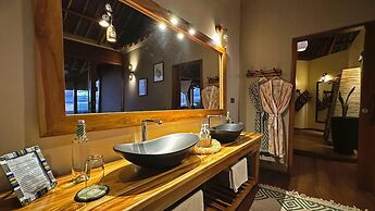 Soroi Lions Bluff Lodge